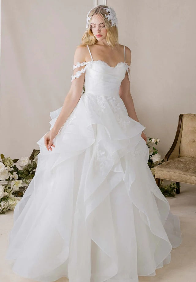 1010027 Amore Gowns imgi_54_product_img_1010027_feature_img_640x_crop_center_b57a7422-9c06-4e5a-8d2b-09b698f77529