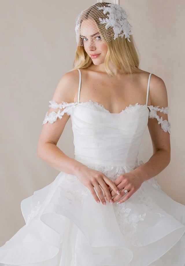 1010027 Amore Gowns imgi_55_product_img_1010027_gallery_img_1_640x_crop_center_ffc10dd5-a381-4772-9909-d819097e8fd4
