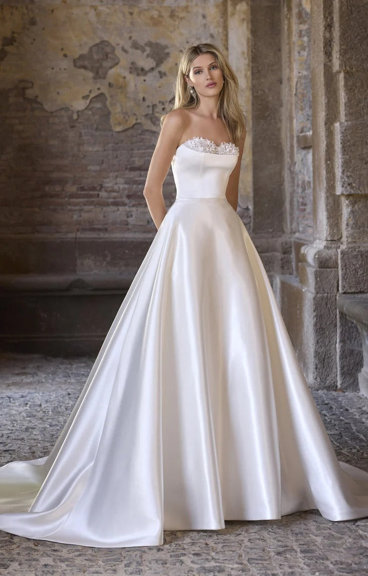63287 Amore Gowns imgi_56_63286-63287-10344_01256_2048x_c2f12873-363a-491c-96b8-4bb9b4a7d3af
