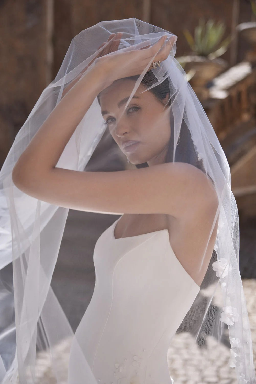 10305 Veil Amore Gowns imgi_63_63203-10305_00240_1728x_5ba8d9eb-785a-4c57-97be-c881a2c63822