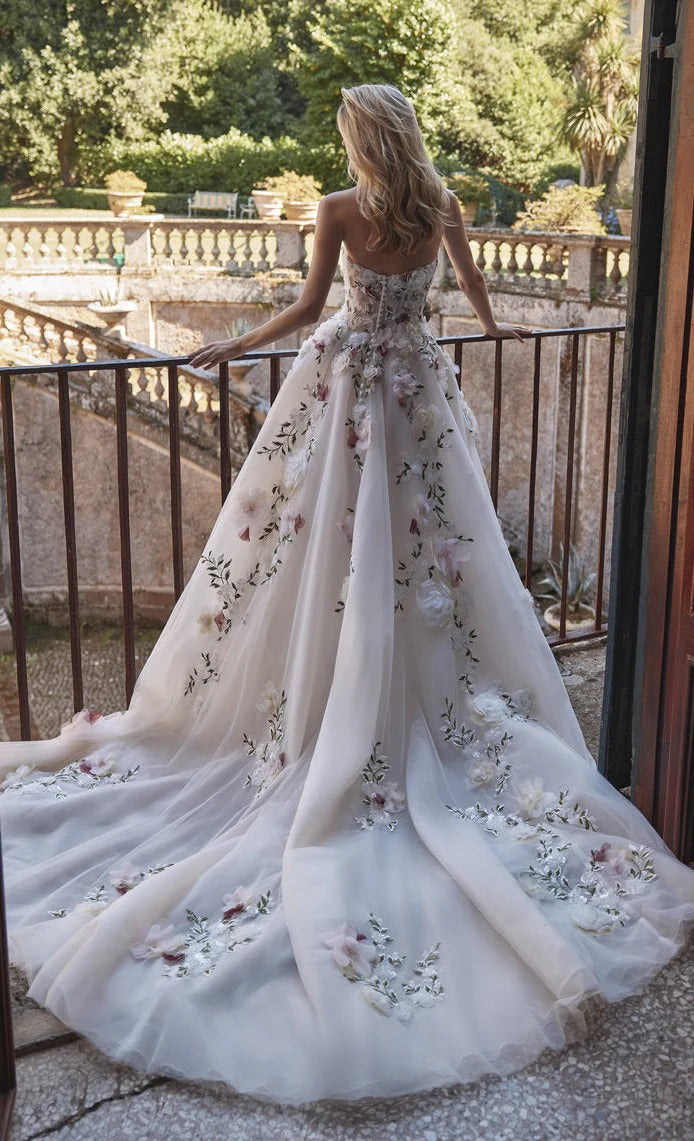 63202AL Amore Gowns imgi_82_63202-10304_02385_2048x_7da494cf-97b4-41a3-b0e6-df491a54cb56