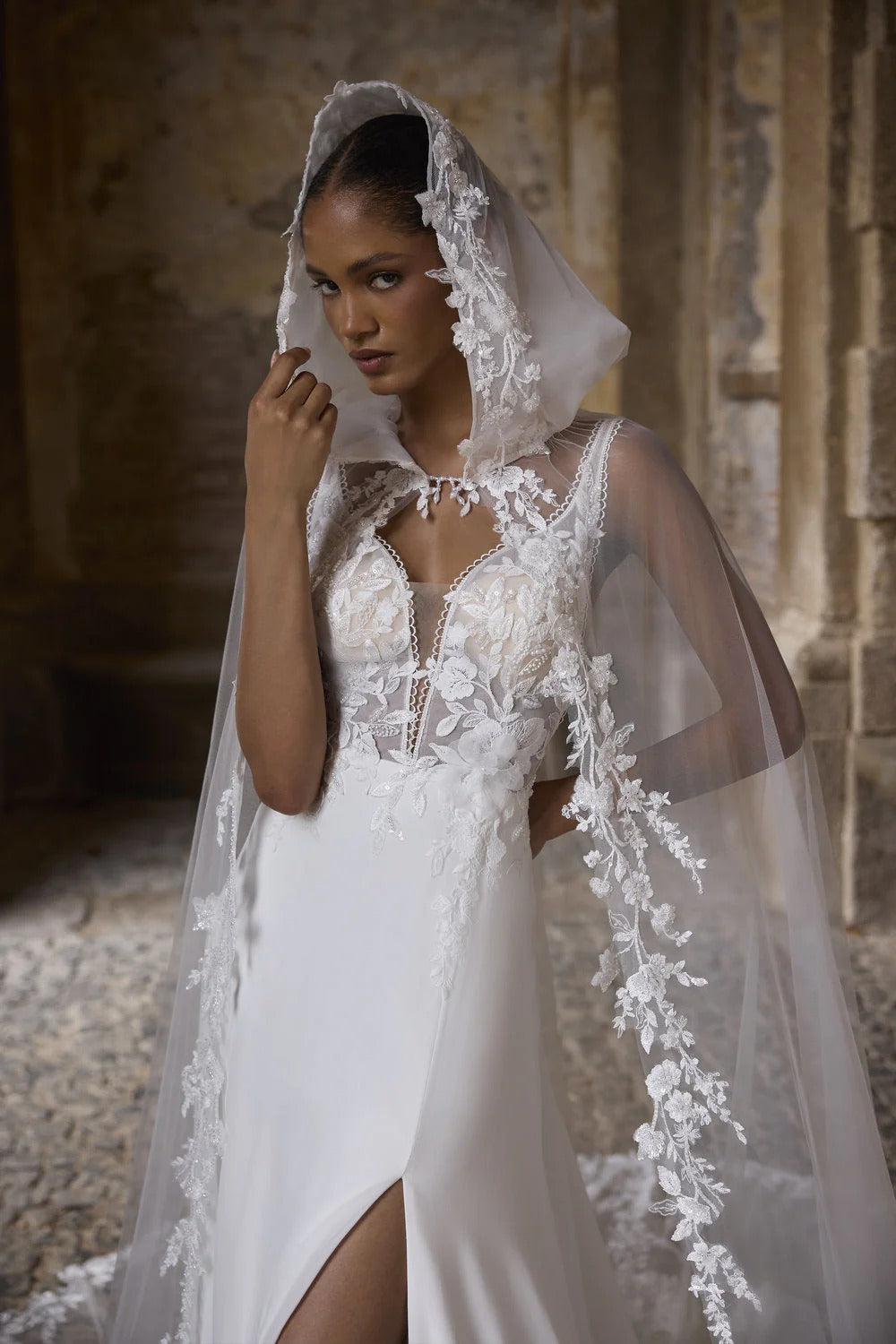 10335 Amore Gowns imgi_91_63264-10335_02341_2048x_7be0fa5f-fd5f-4c26-b7be-94a924e04a07