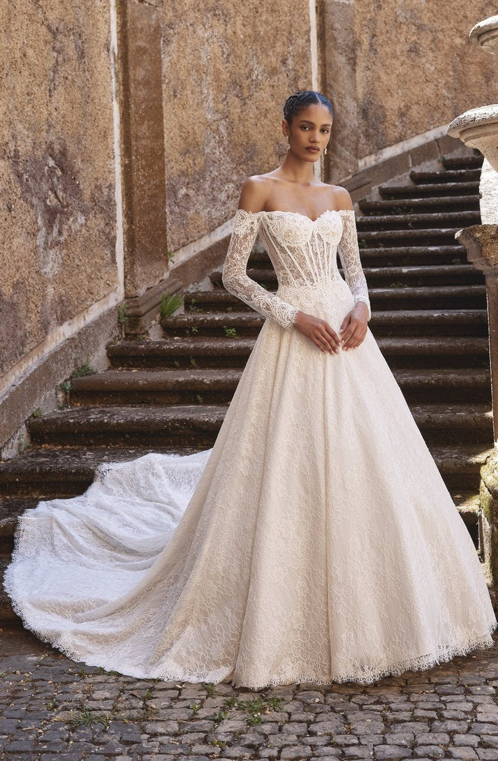 63225 Amore Gowns imgi_92_63225-10314_00354_1728x_7b1126be-677d-4ff3-87c4-40e8fc9bf2be