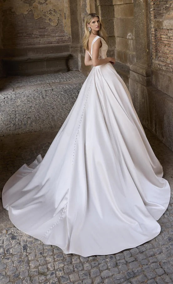 63230 Amore Gowns imgi_94_63230_02182_2048x_41116931-a60f-4894-a07d-b5e309b4ef3e