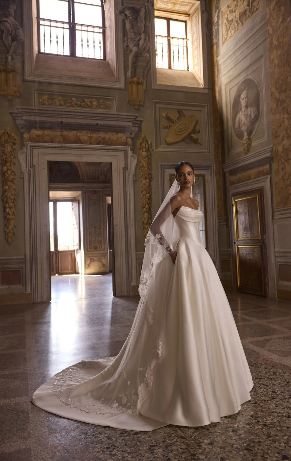 10328 Amore Gowns imgi_95_63234_02712_1512x_3864a8cc-6d34-4ff9-b0f0-7bd0a6ae7ec1