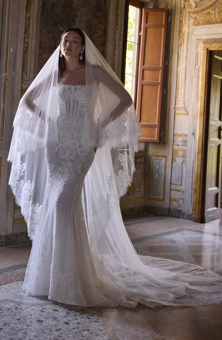 10320 Amore Gowns imgi_95_63266-10320-10343_00950_2048x_5e0e7441-c684-4ae2-831a-53938f7df897