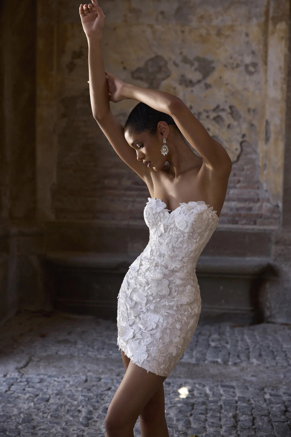 63284 Amore Gowns imgi_95_63284-63285_01559_2048x_c22fbc8c-5835-4b9c-b9fe-6fff4ad0a7e8