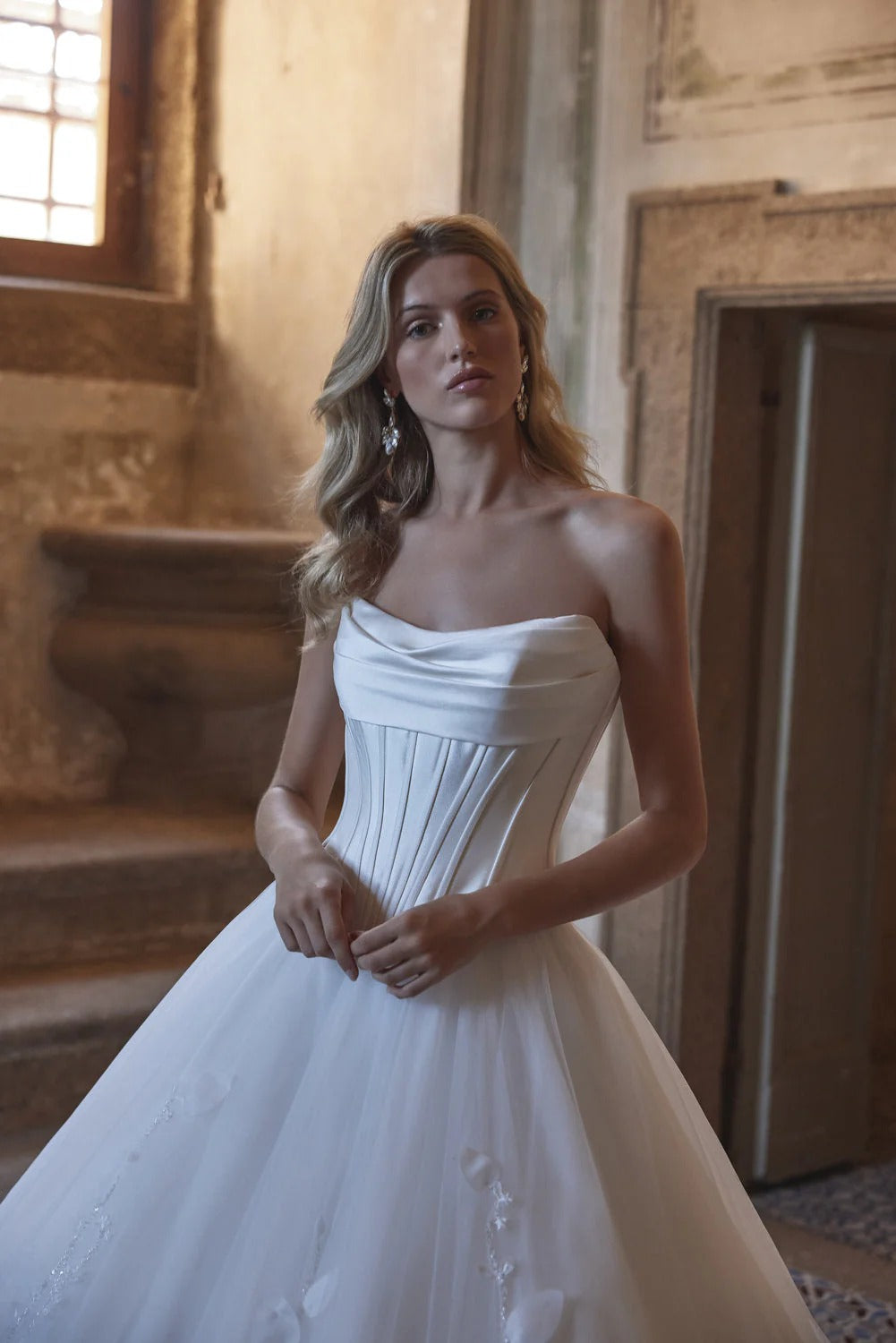Anais Bodice Amore Gowns imgi_96_63212-63210_00676_1512x_05b8d68a-b2e0-462d-9286-66dd6fb2ccae