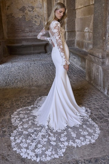 63216 Amore Gowns imgi_96_63216-63217_01282_360x_271b22cf-3496-4f51-a49b-dc1bc6cec5e5