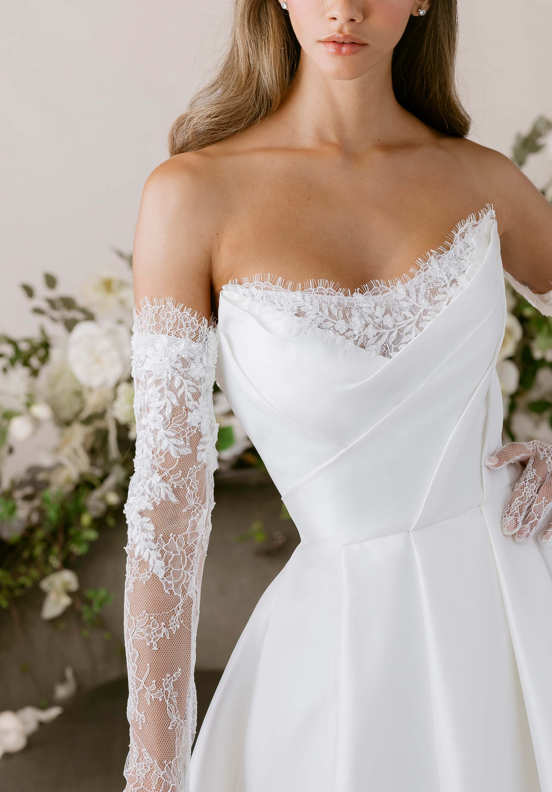 1010001 Amore Gowns product_img_1010001_gallery_img_1_10f5abd4-4748-44f1-96ce-36a476d644da