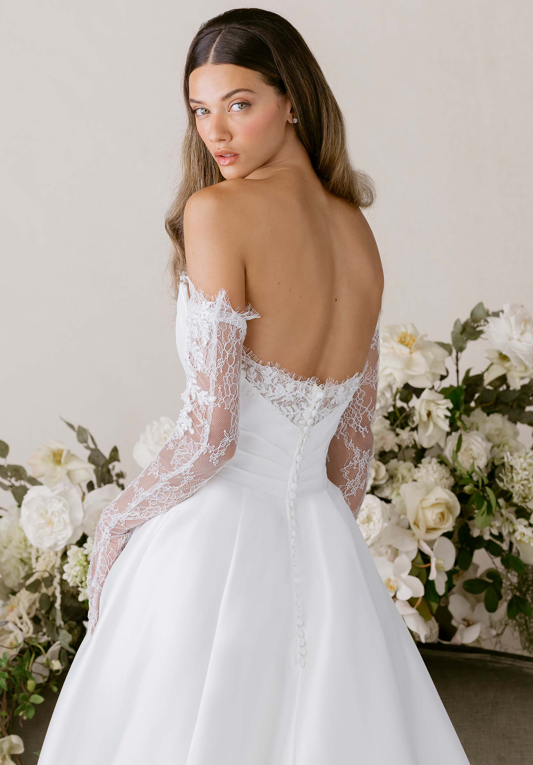 1010001 Amore Gowns product_img_1010001_gallery_img_2_486451ad-e6ed-4346-b309-10fb9b76ca1c