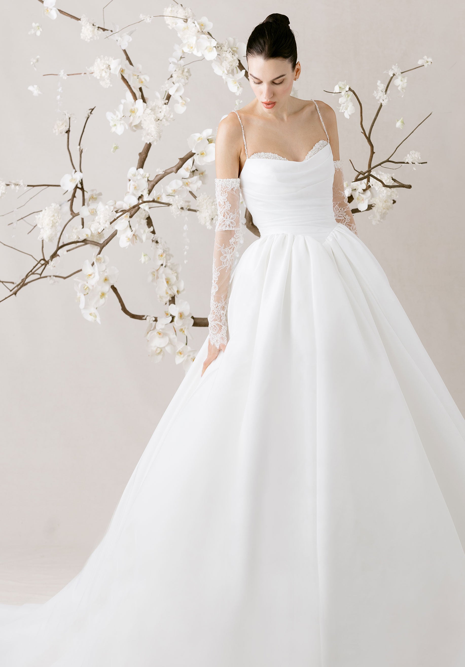 1010003 Amore Gowns product_img_1010003_gallery_img_4