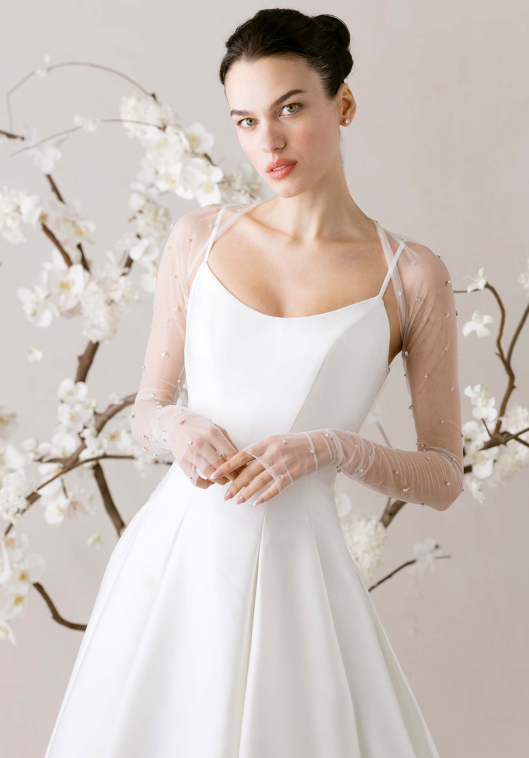 1010005 Amore Gowns product_img_1010005_gallery_img_2_a8a10d3b-931f-4a59-87b1-d44ce3ca6d3b