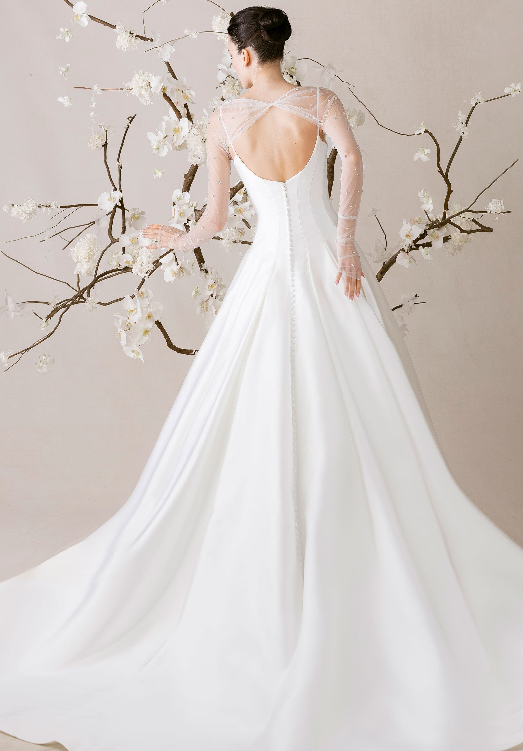 1010005 Amore Gowns product_img_1010005_gallery_img_4_fe775f28-9145-41b4-b6cd-03bf8fc9d775