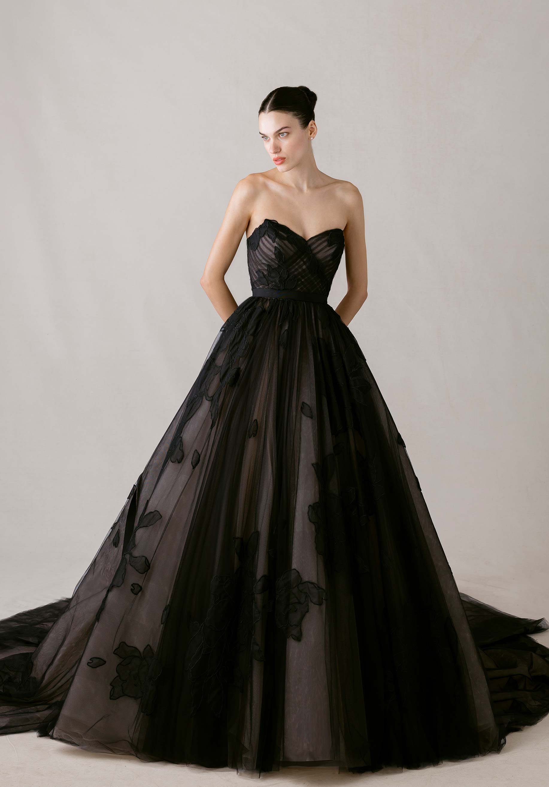 1010007 Amore Gowns product_img_1010007_gallery_img_6_73efc57c-9861-4bb4-b3a7-6f8035eae42c