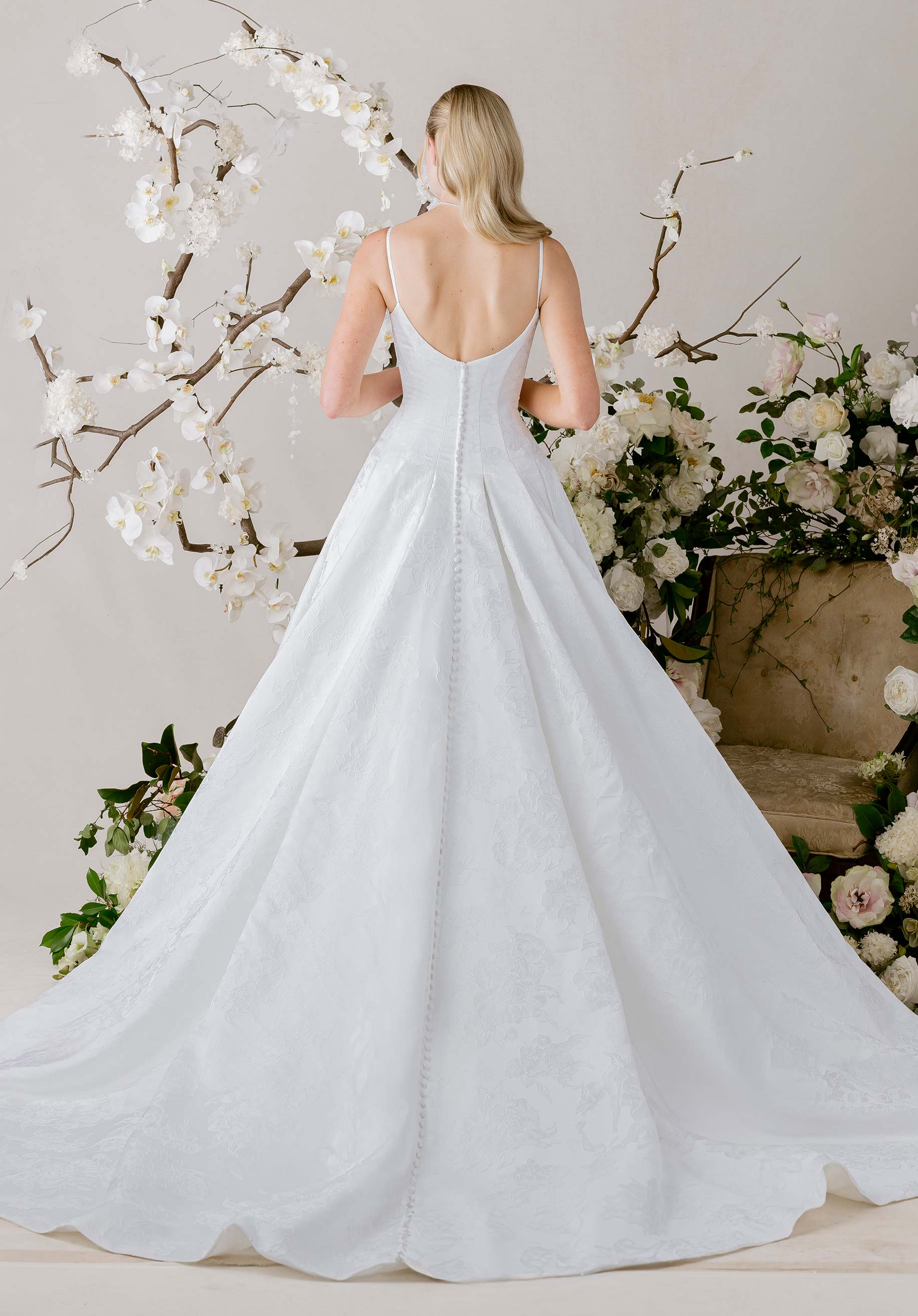 1010008 Amore Gowns product_img_1010008_gallery_img_3_c3d40fa7-c02e-4efc-a357-a41bfcf97cad