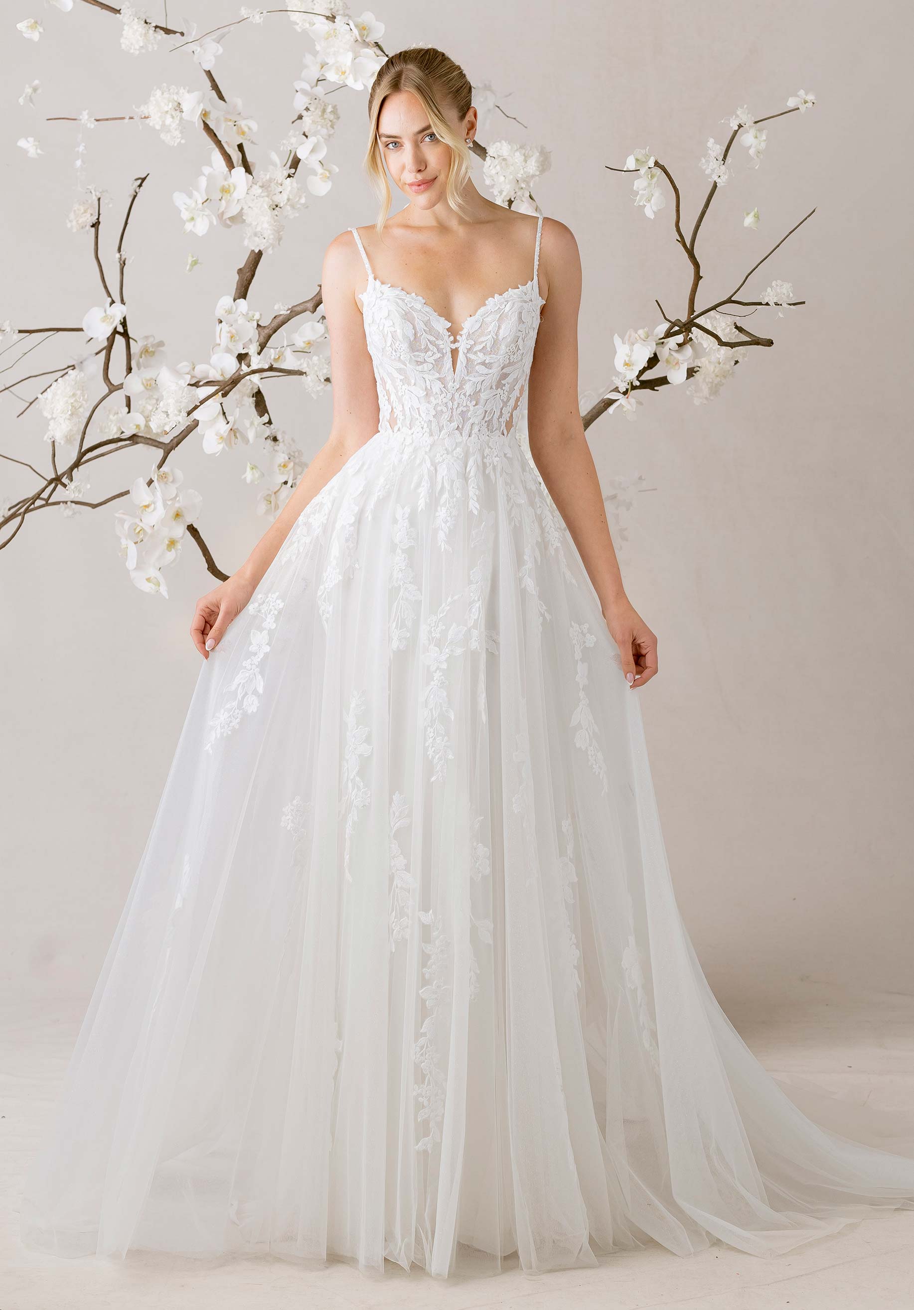 1010011 Amore Gowns product_img_1010011_feature_img_b8b4a860-a71c-4849-861c-7db2bf3f9be1
