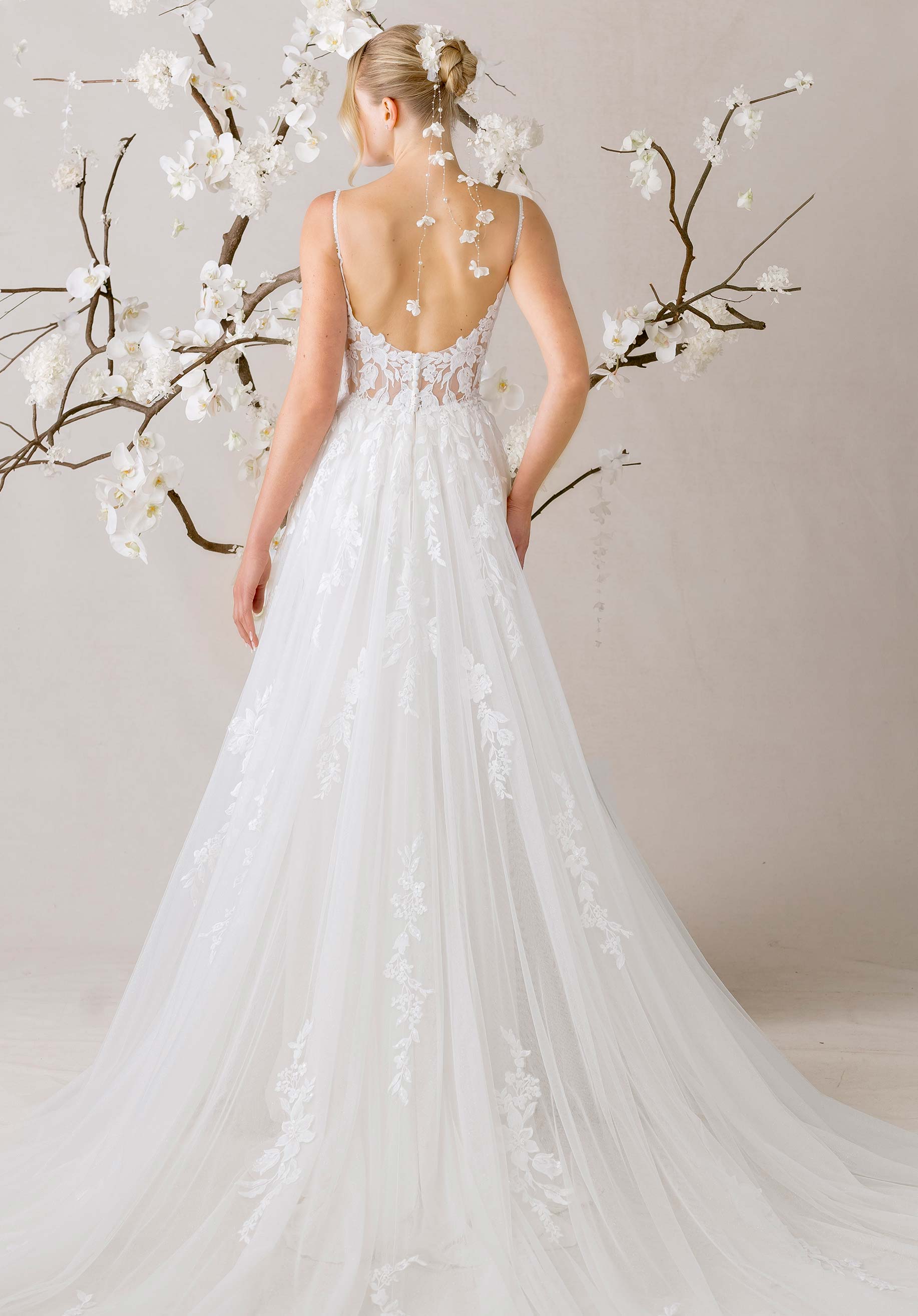 1010011 Amore Gowns product_img_1010011_gallery_img_3_e3dc5d88-4666-4a65-afdf-d063dd505414