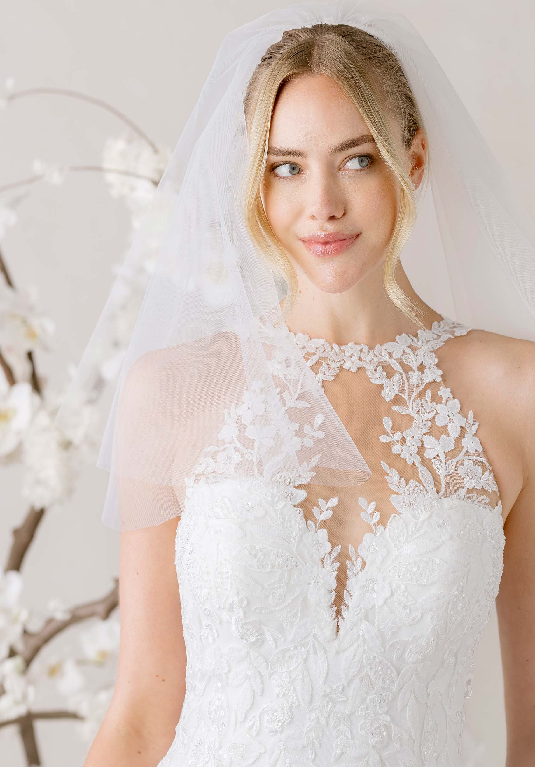 1010013 Amore Gowns product_img_1010013_gallery_img_1_39a016bd-a845-4315-a120-54724e0cc327