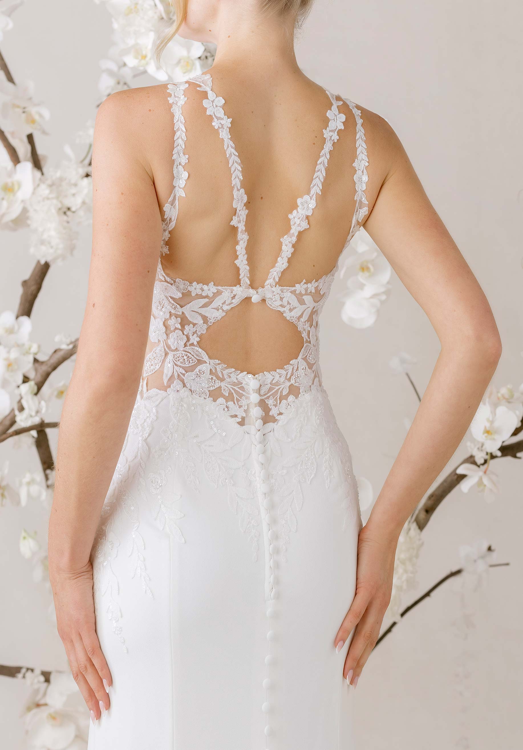 1010013 Amore Gowns product_img_1010013_gallery_img_3_1366a892-0c38-4798-a043-57f3850f982e