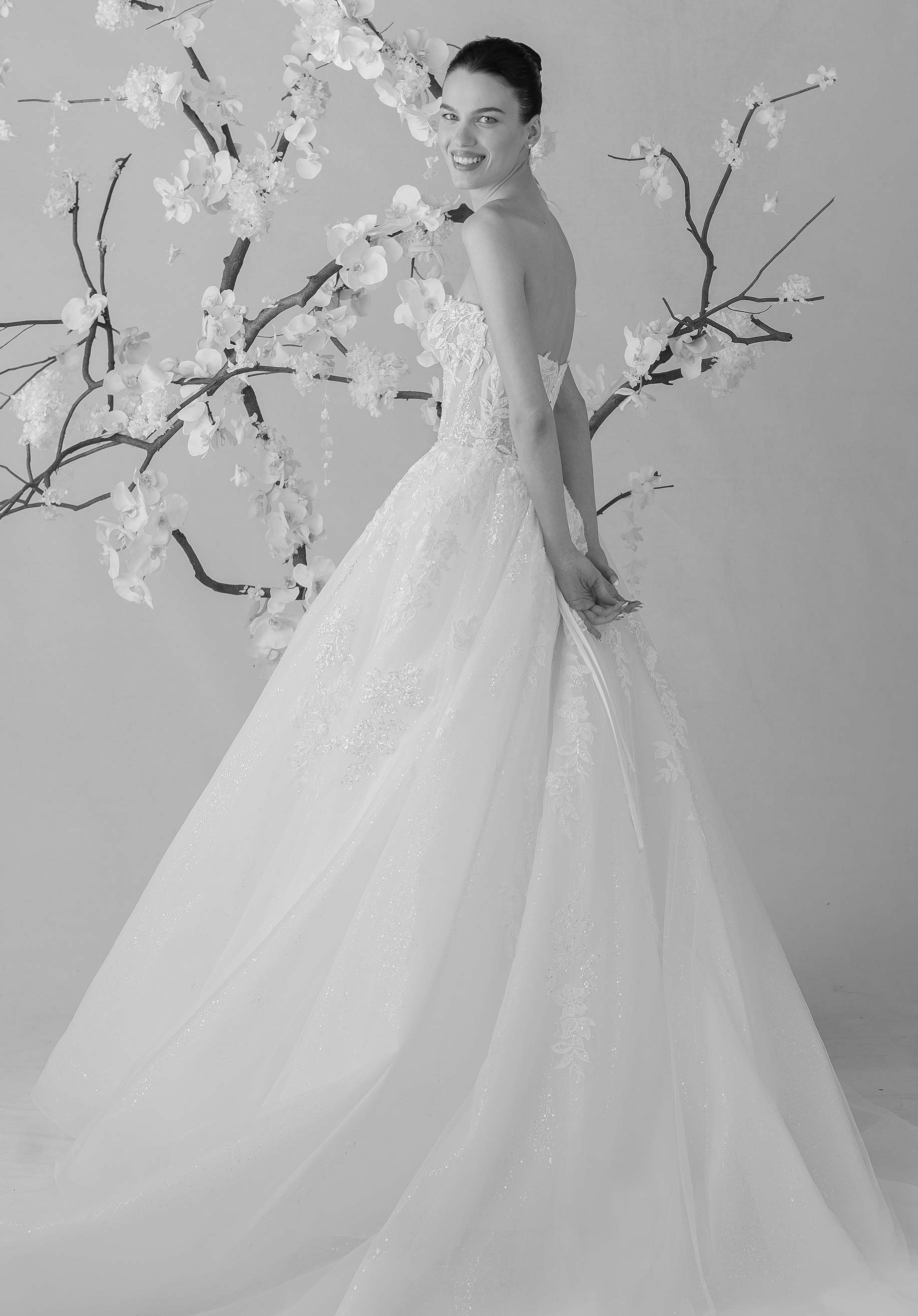 1010019 Amore Gowns product_img_1010019_gallery_img_2_fc2b3e48-e303-4d0a-93b6-8e77c7d3fdf7