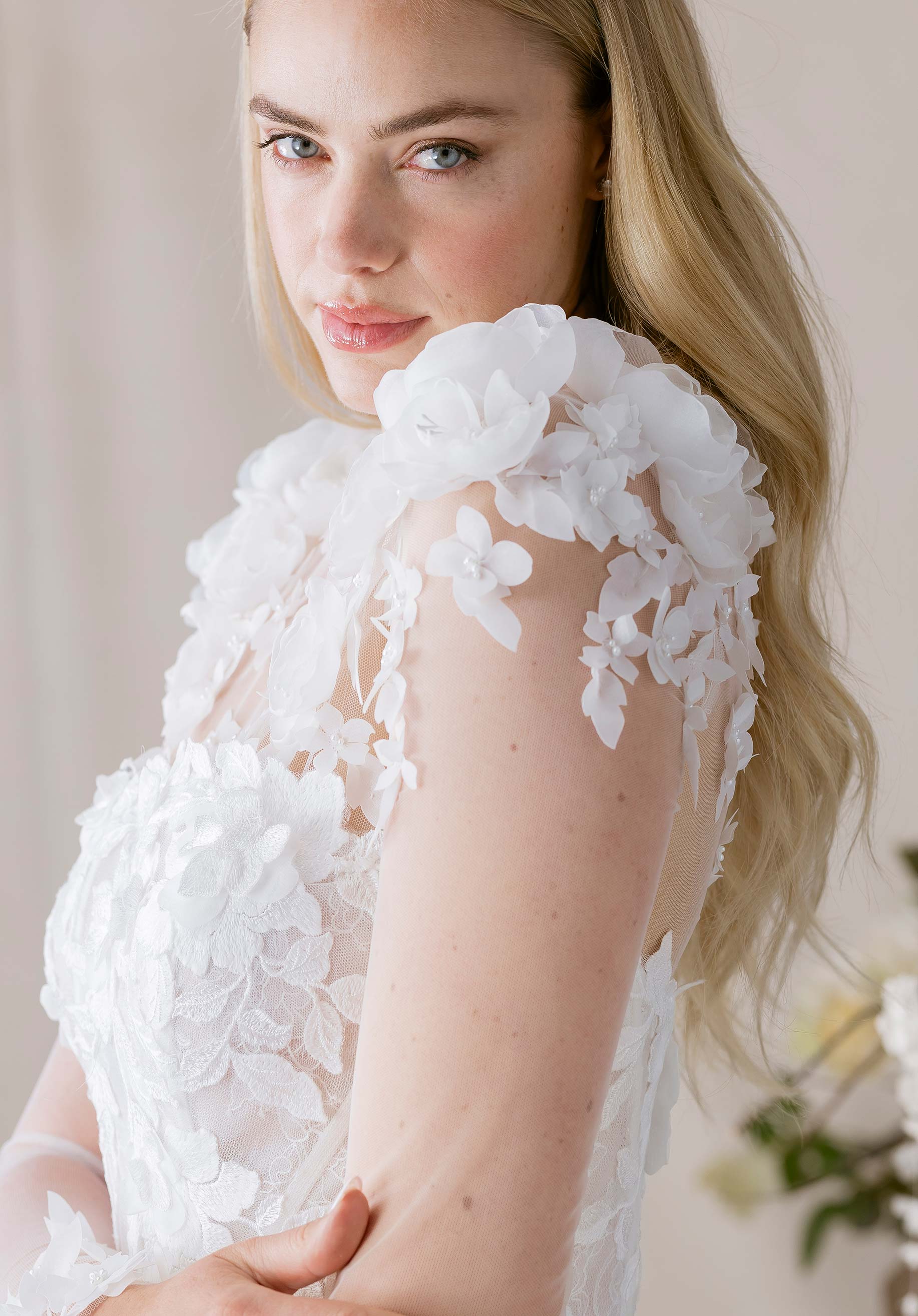 1010024 Amore Gowns product_img_1010024_gallery_img_2_195fd94e-f576-4a39-8276-bcb12d6583d1