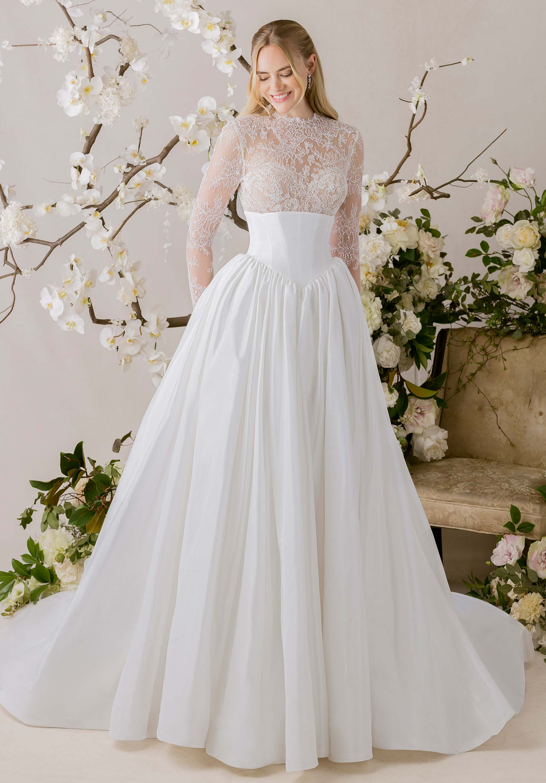 1010043 Amore Gowns product_img_1010043_feature_img_56aa070f-b434-4bb2-acb0-795f8a2887fd