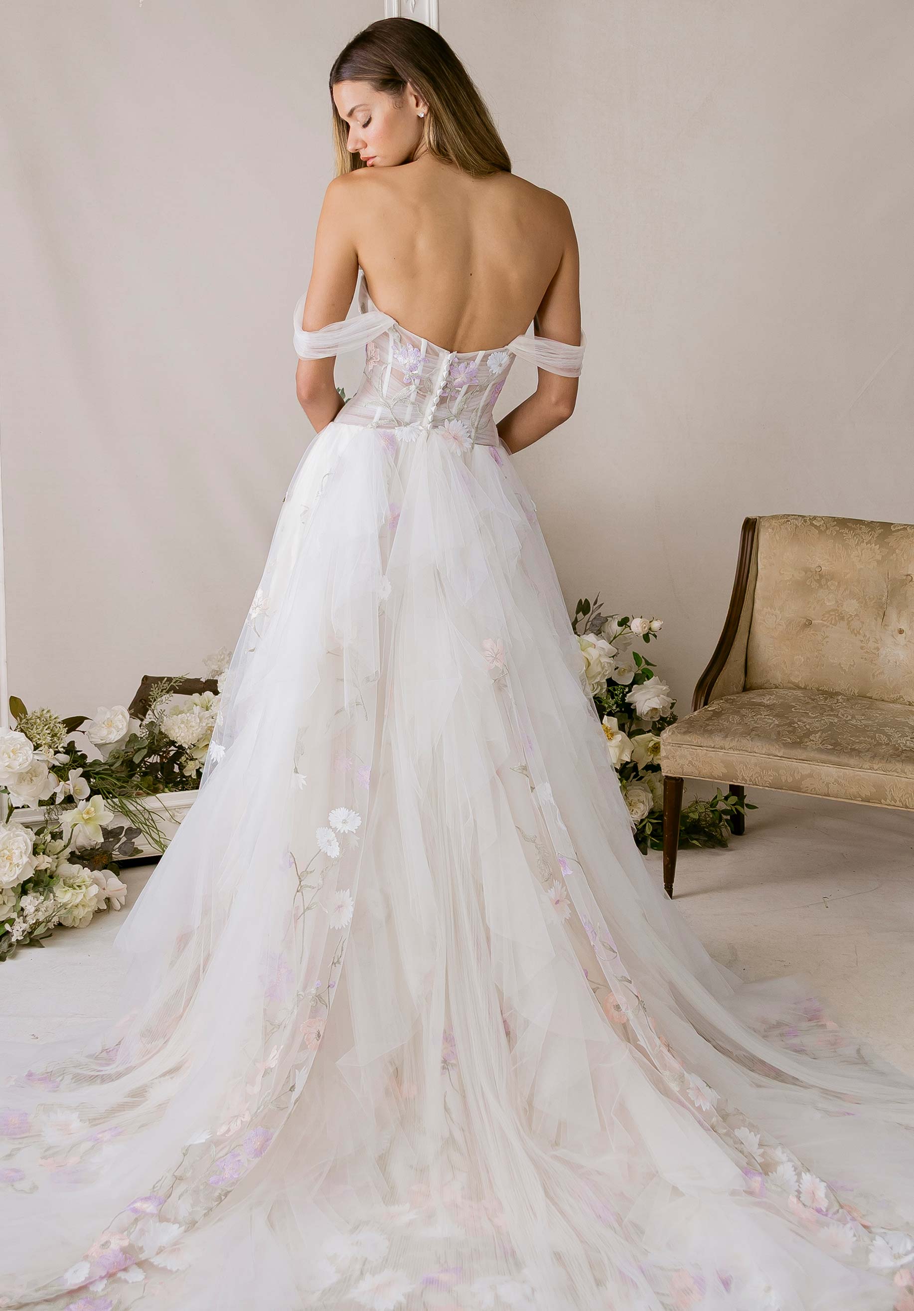 1010044 Amore Gowns product_img_1010044_gallery_img_2_f4522df9-6aa6-4c99-8dde-abf4c3104b08