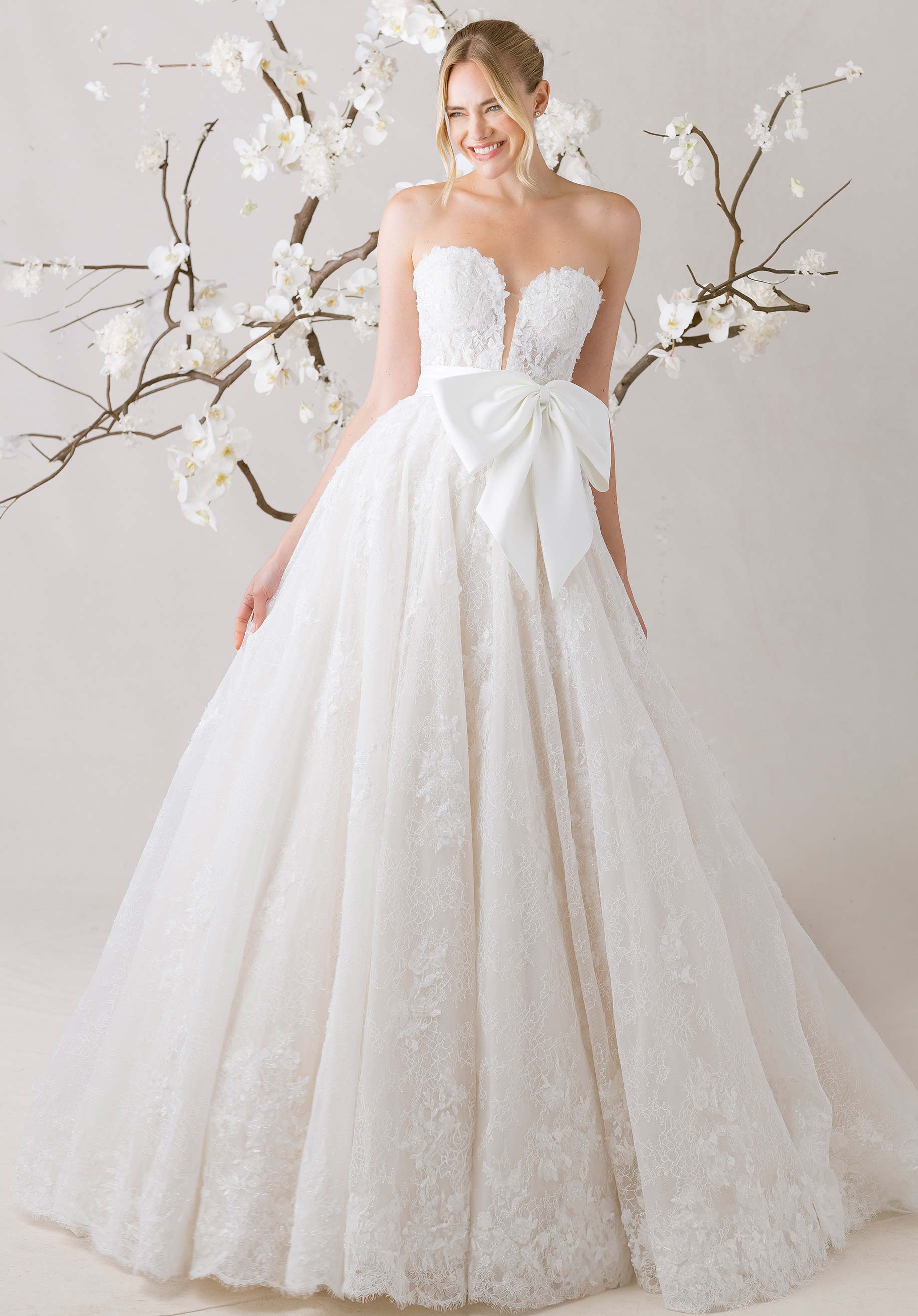 1010047 Amore Gowns product_img_1010047_feature_img_f957a068-0b59-4398-b195-23bbc9d44885