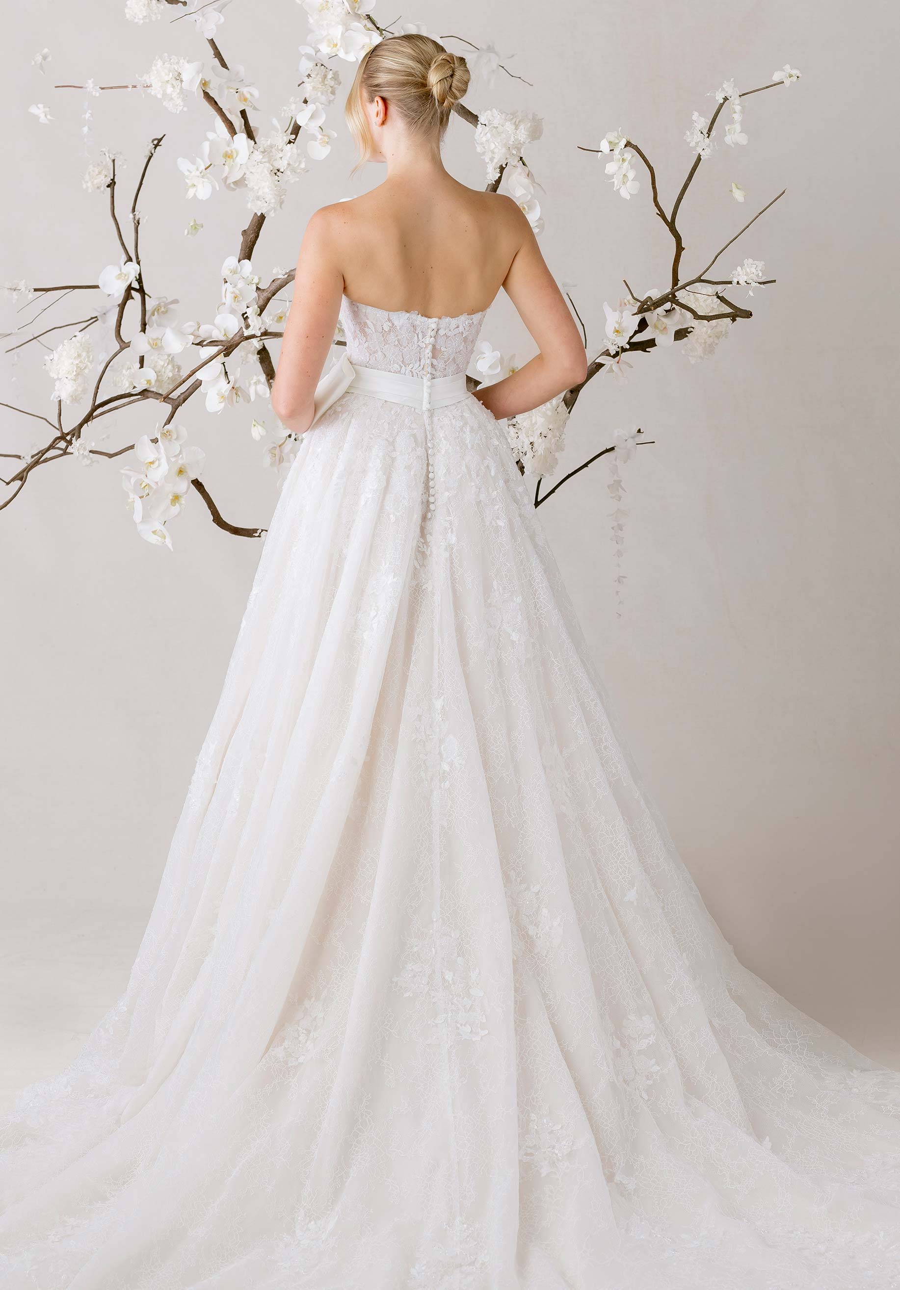 1010047 Amore Gowns product_img_1010047_gallery_img_3_ead582a9-eb66-47db-bfab-5a37706438b5