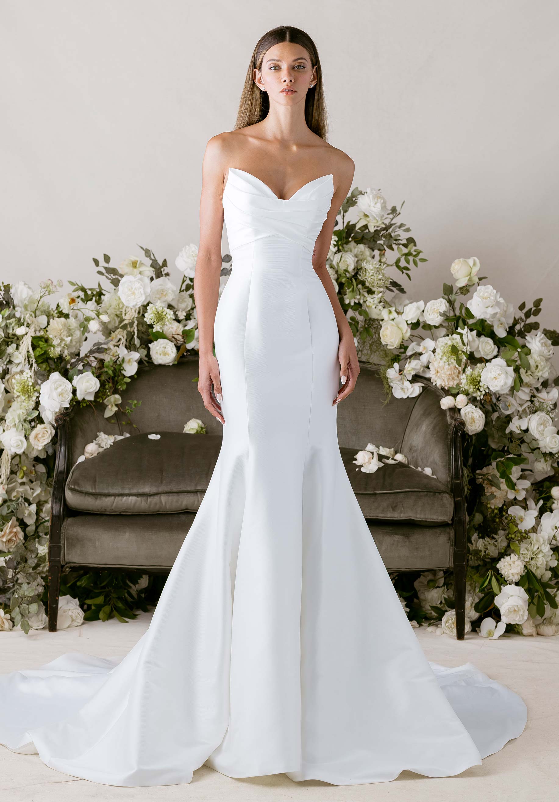1010054 Amore Gowns product_img_1010054_feature_img_6c472936-8fb6-4c4b-b750-df239abde3af