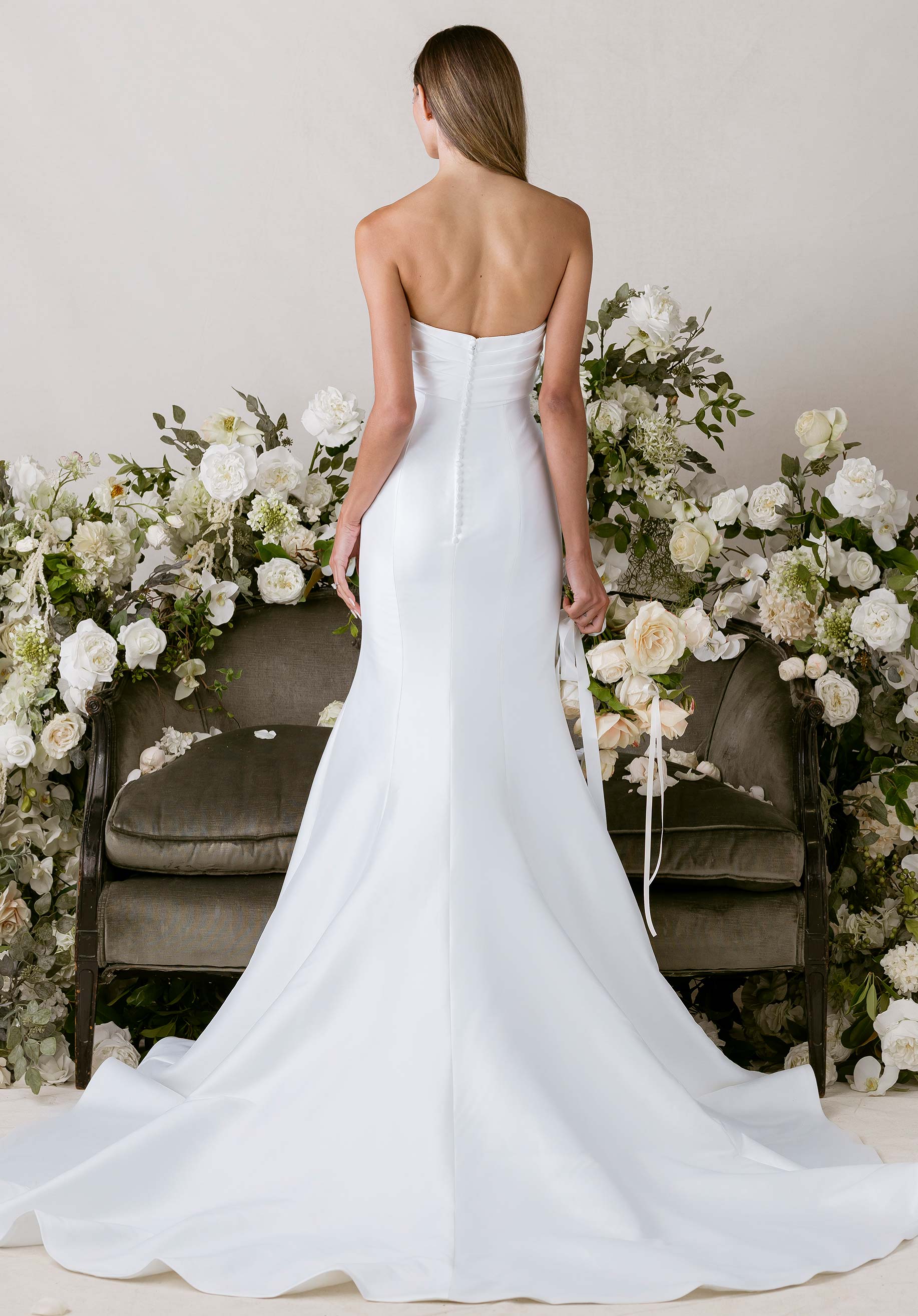 1010054 Amore Gowns product_img_1010054_gallery_img_4_23baf729-b226-4f06-8443-d23725777787