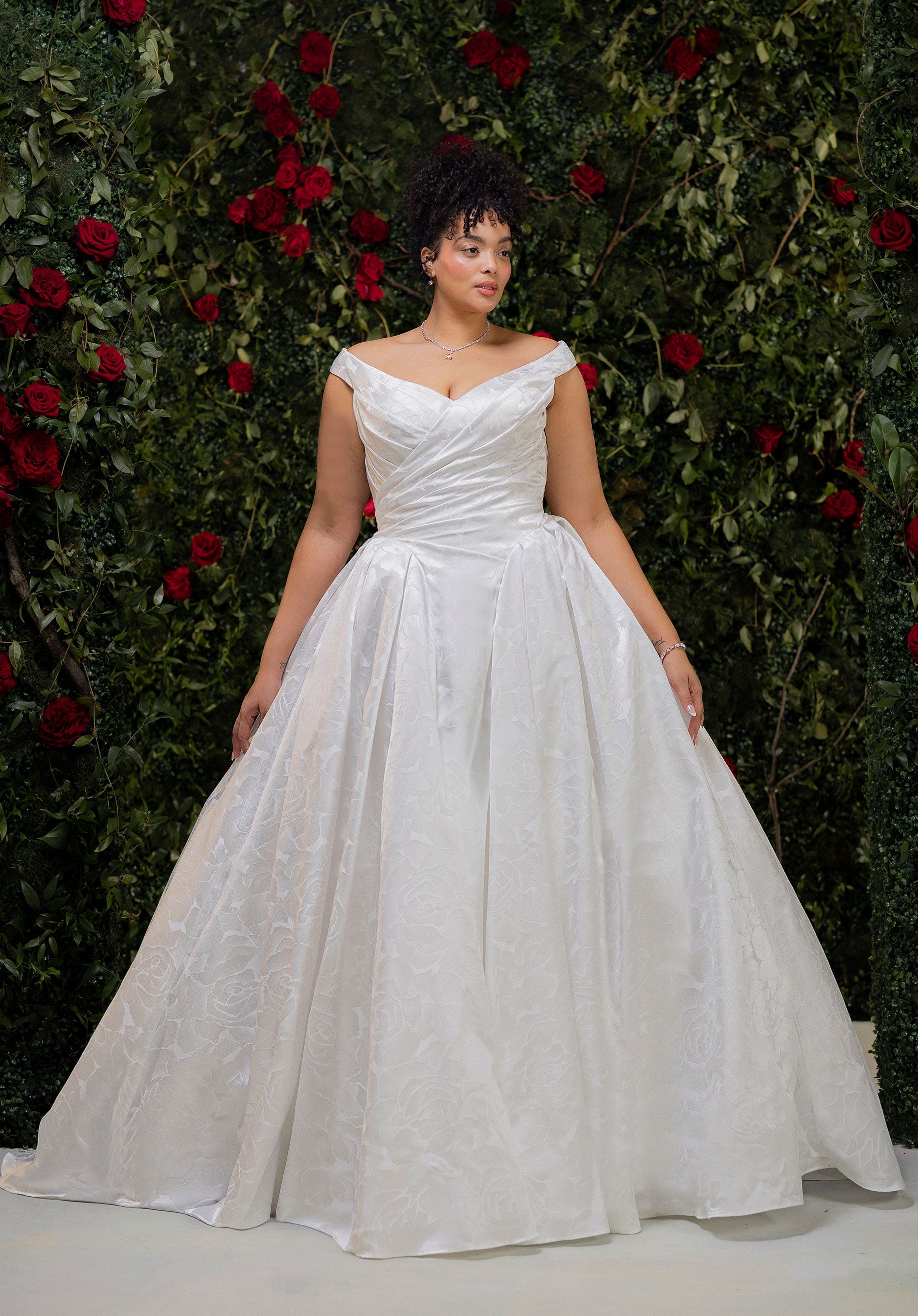 Thane Wedding Dress Amore Gowns product_img_1020015_feature_img
