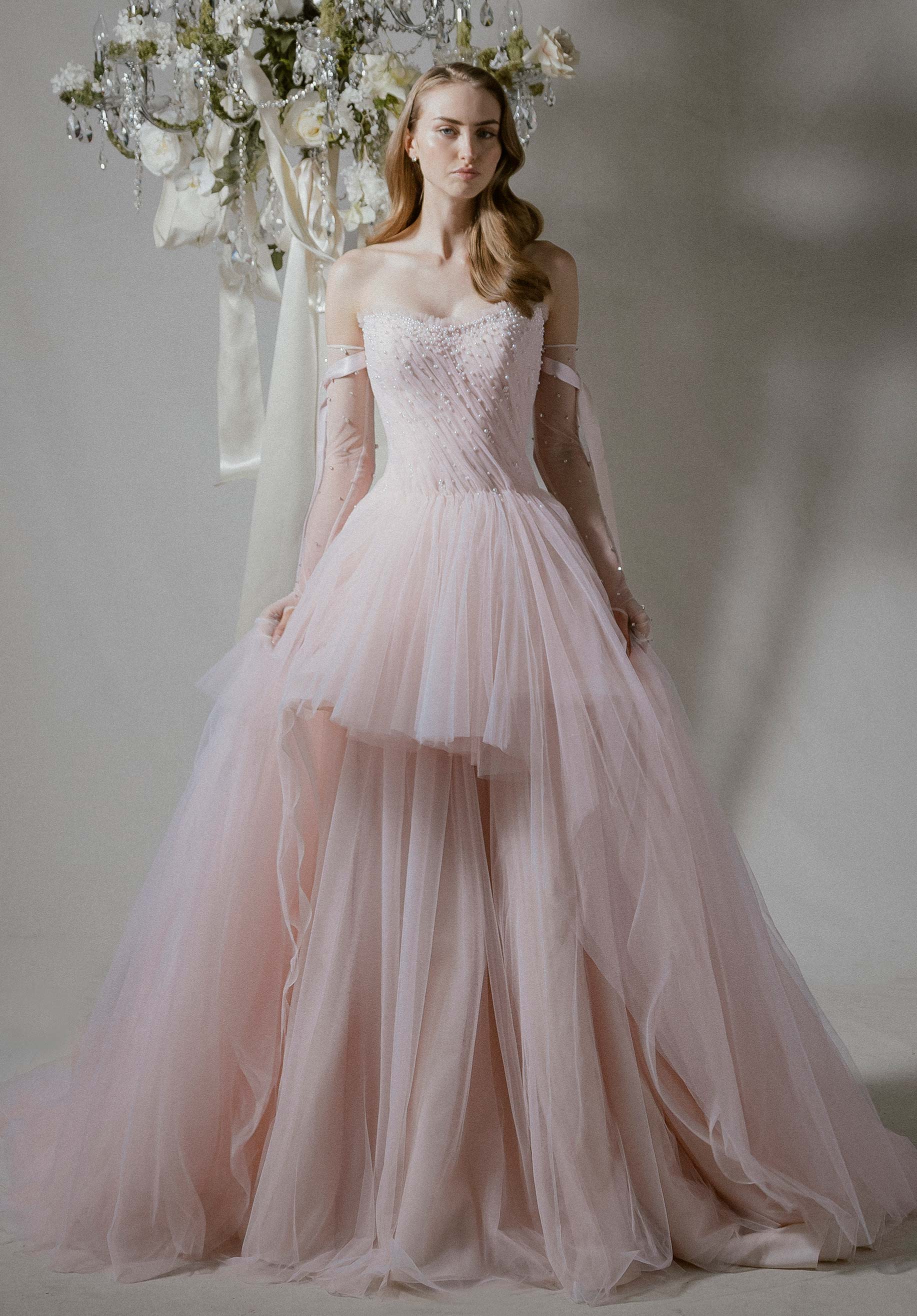 1025002 Amore Gowns product_img_1025002_feature_img_b0b2ae2f-e97c-4151-8b4e-05b346642426