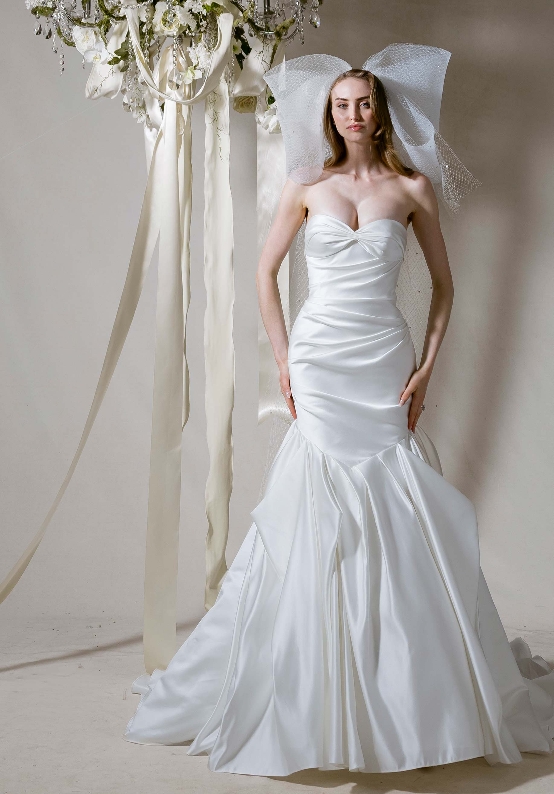 1025004 Amore Gowns product_img_1025004_feature_img_5706aba7-2f2a-41e1-9c15-9e03c2f40250