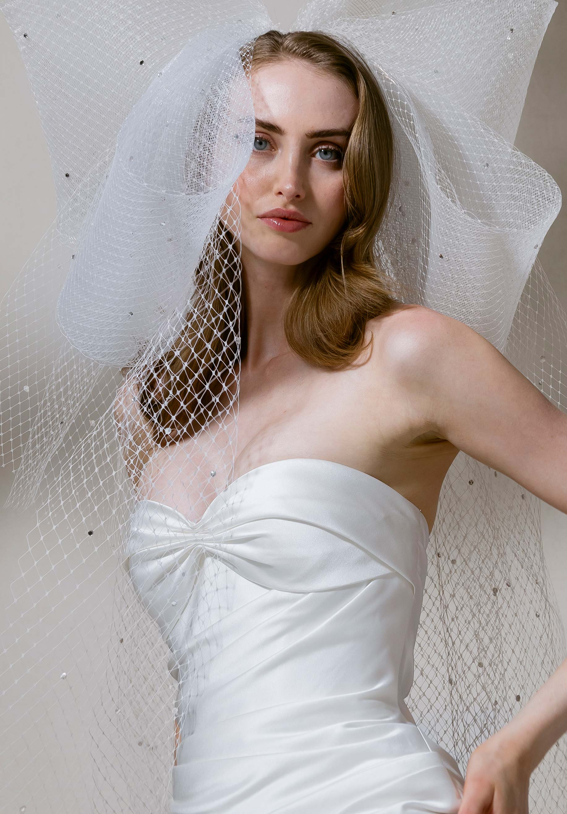 1025004 Amore Gowns product_img_1025004_gallery_img_1_f3840f63-a7e0-4e52-84ca-b5c65fcd5396