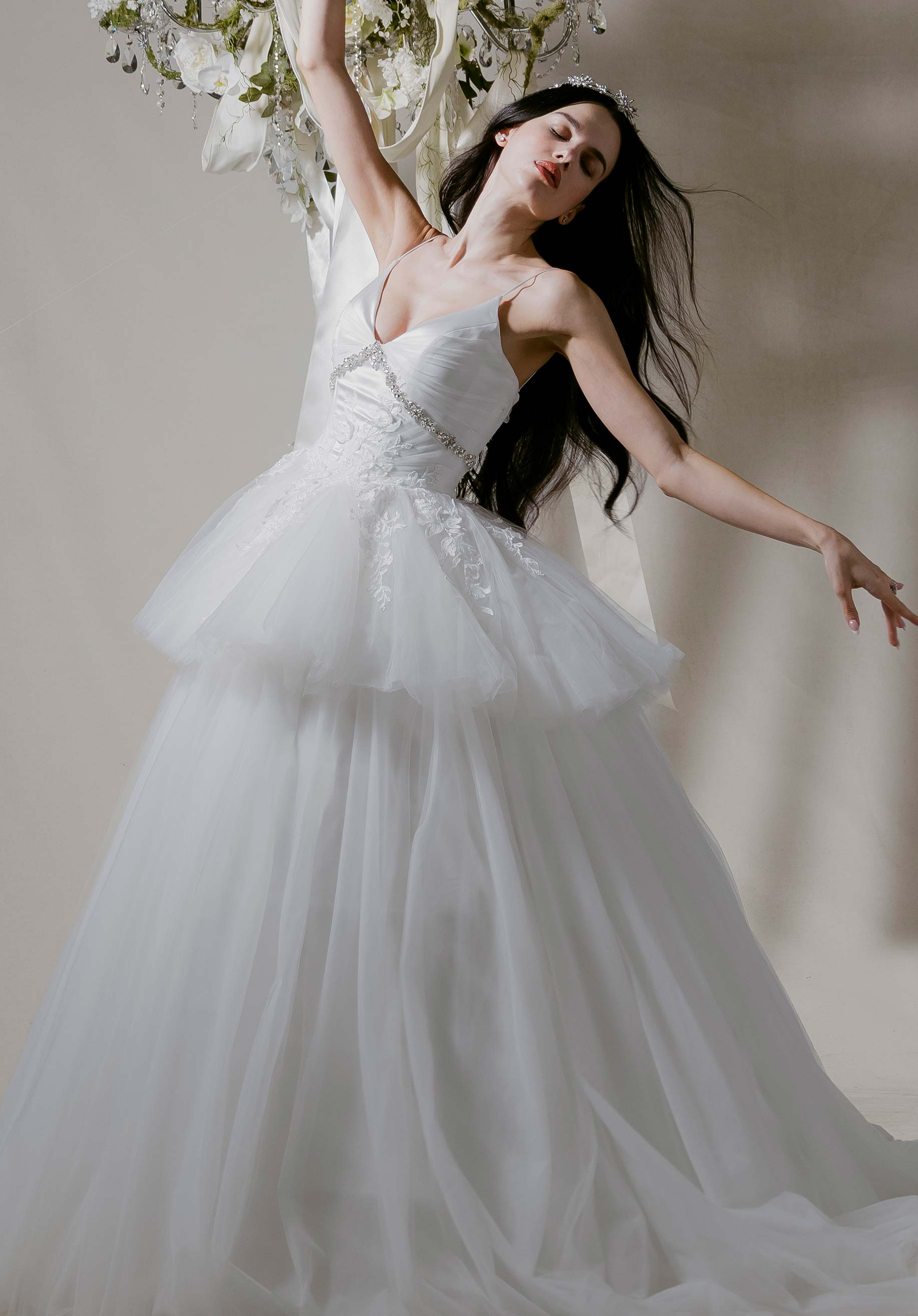 1025007 Amore Gowns product_img_1025007_feature_img_a0fdab8c-ceb6-4509-8554-aa7ea31e3ab1