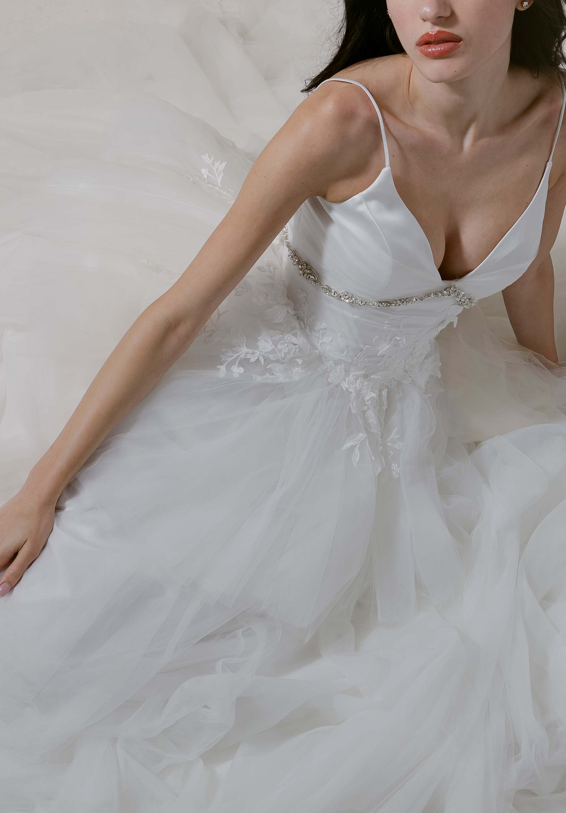 1025007 Amore Gowns product_img_1025007_gallery_img_1_0f870d48-9b1c-4f29-b2d9-3823497c9106