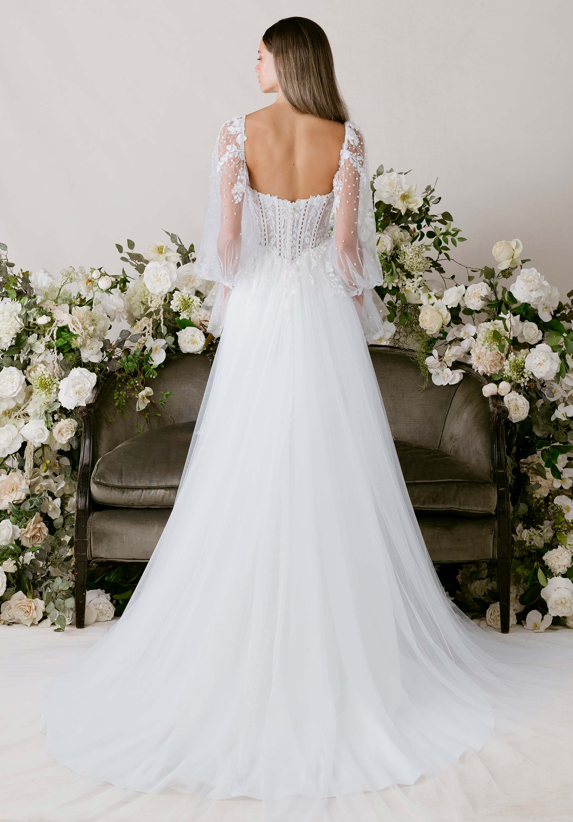 1050000 Amore Gowns product_img_1050000_gallery_img_3_37abc682-cc12-443c-8139-90af9fc36d7a