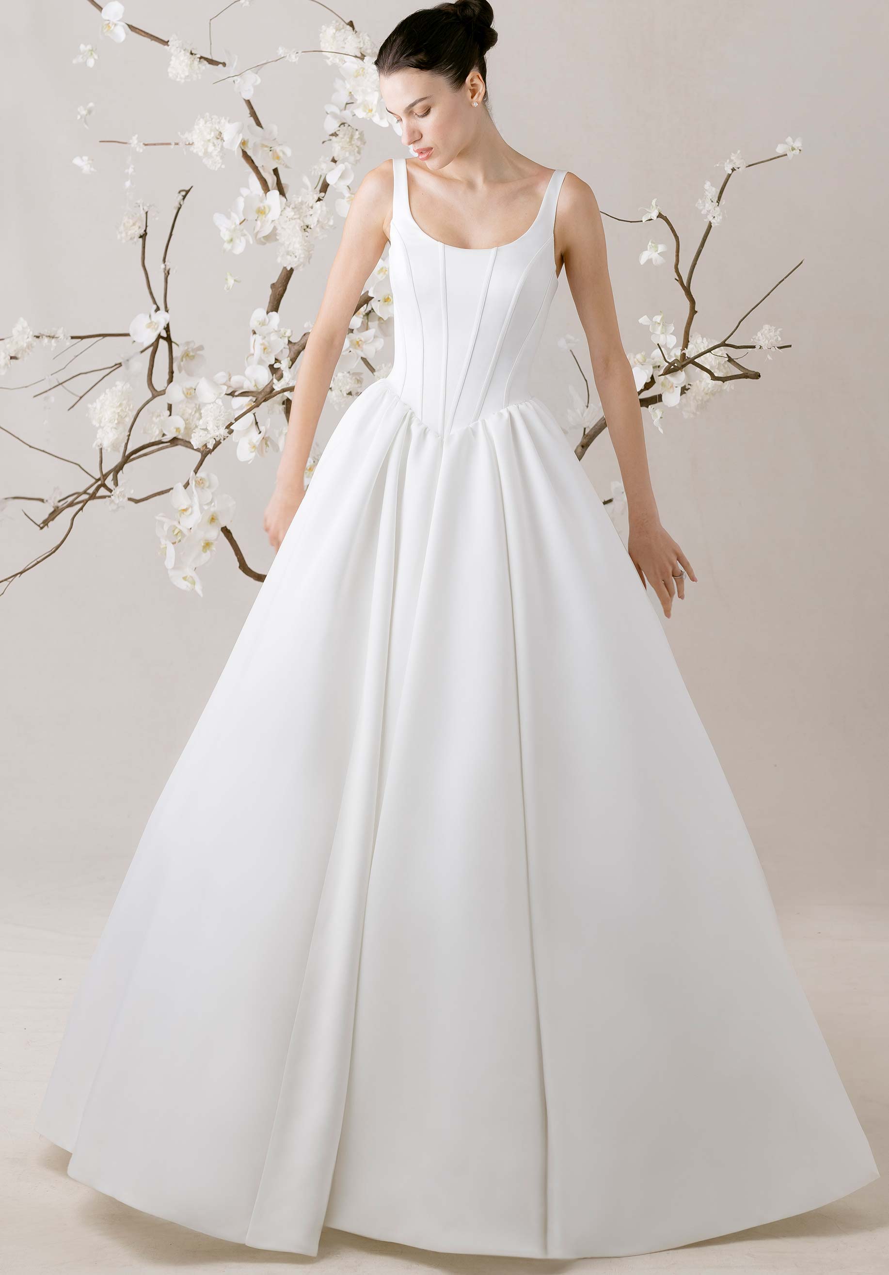 1050006 Amore Gowns product_img_1050006_feature_img_225856fa-9f40-4651-b7d2-093f50fc9cce