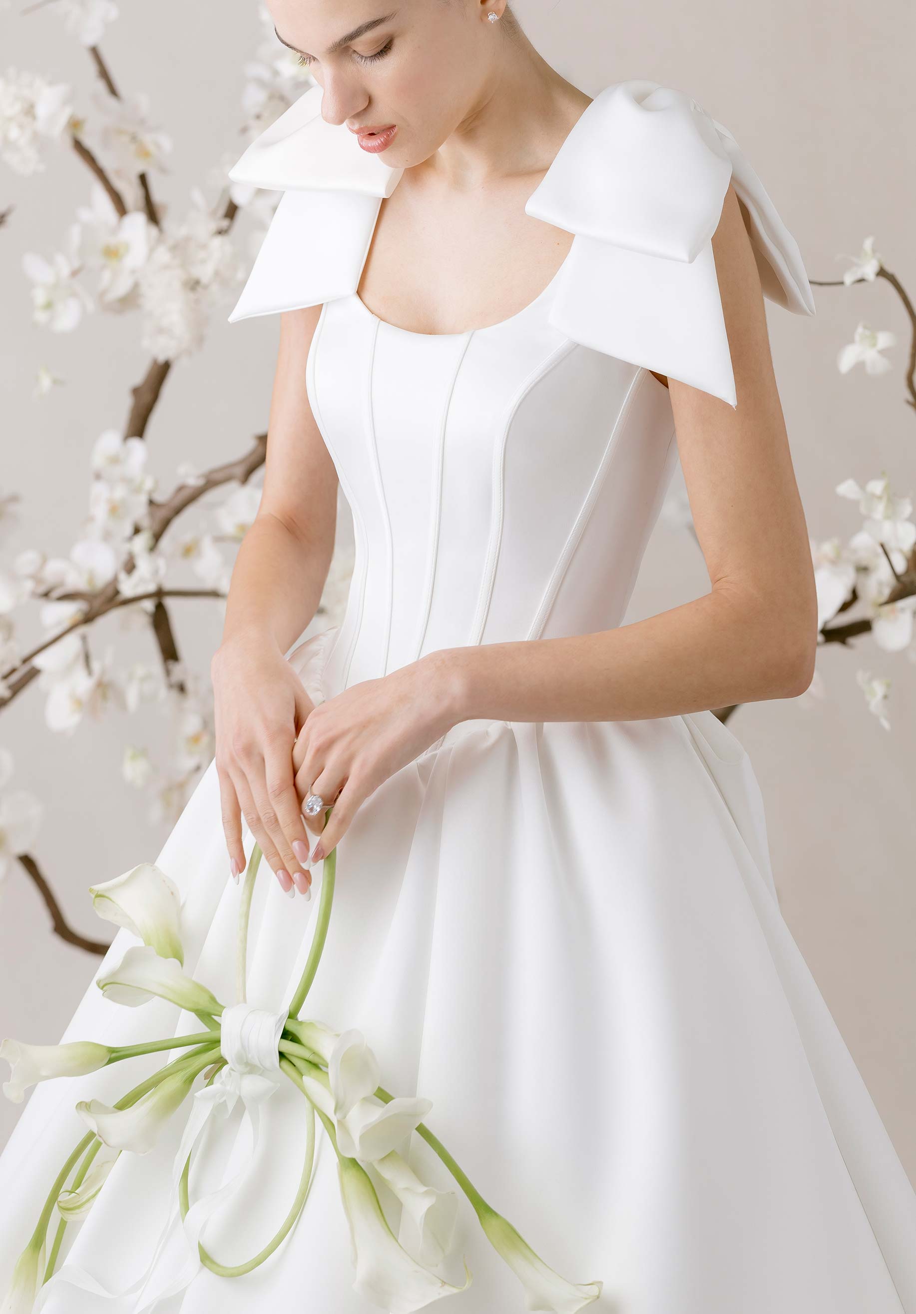 1050006 Amore Gowns product_img_1050006_gallery_img_1_be1a8ad8-f4be-4d55-870c-bd72423eeabf