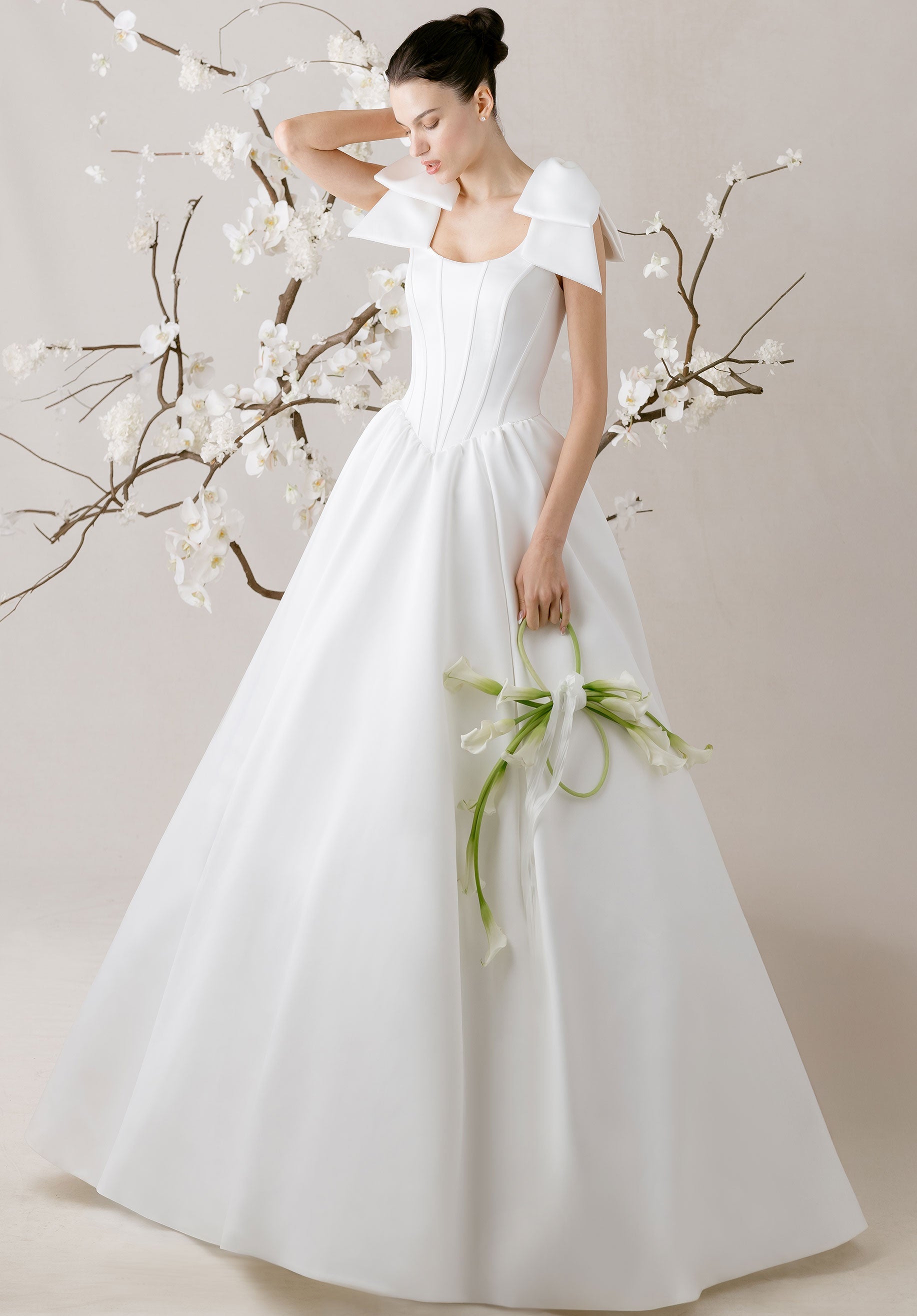 1050006 Amore Gowns product_img_1050006_gallery_img_1_c085351e-dd37-423a-b797-470dc2221b2d