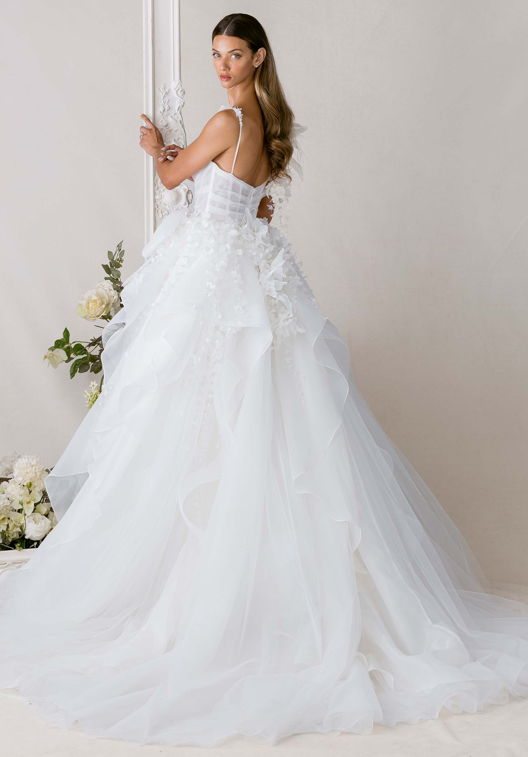 1050024 Amore Gowns product_img_1050024_gallery_img_2_5da99e4d-76e7-4afc-af5d-539d15c79a5e
