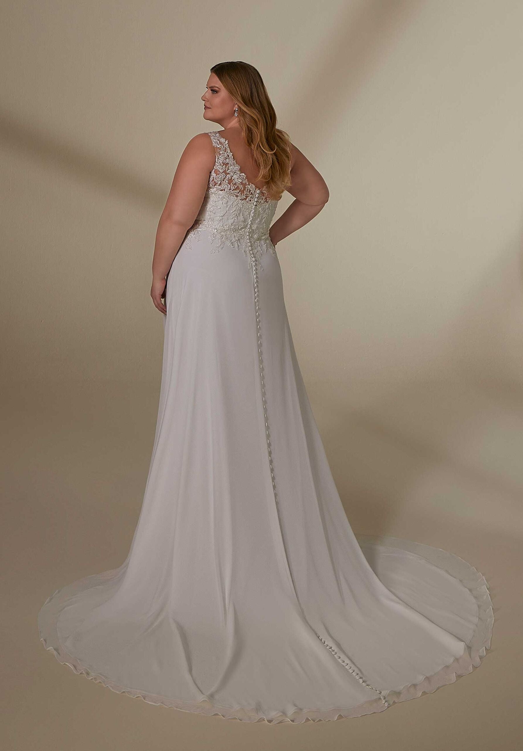 Lianne Wedding Dress Amore Gowns product_img_3396_gallery_img_4-scaled